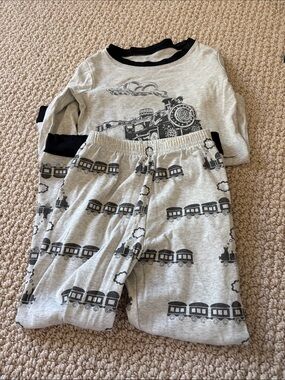 Boys Gray Train-Print Pajama Set 4T